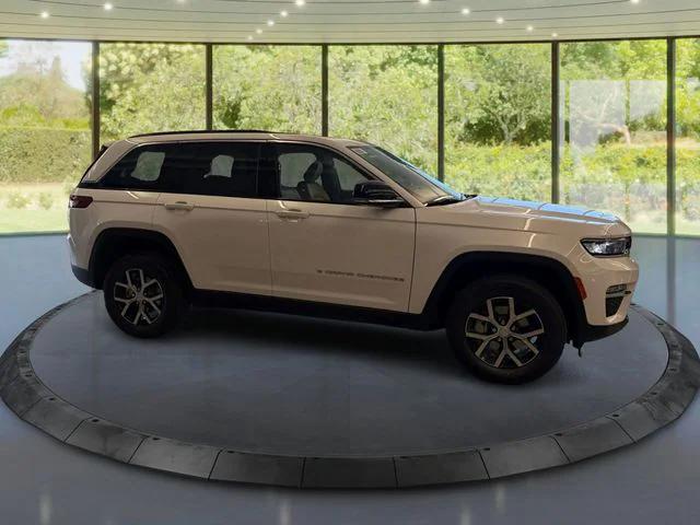 2025 Jeep Grand Cherokee GRAND CHEROKEE LIMITED 4X4 2025 Jeep Grand Cherokee GRAND CHEROKEE LIMITED 4X4
