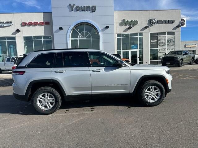 2025 Jeep Grand Cherokee GRAND CHEROKEE LAREDO 4X4 2025 Jeep Grand Cherokee GRAND CHEROKEE LAREDO 4X4