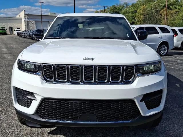 2025 Jeep Grand Cherokee GRAND CHEROKEE LAREDO X 4X4 2025 Jeep Grand Cherokee GRAND CHEROKEE LAREDO X 4X4