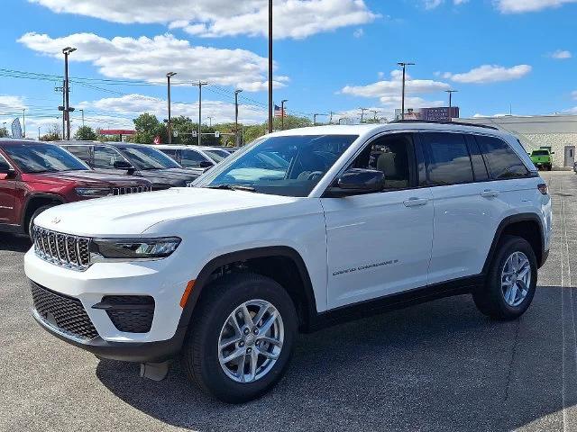 2025 Jeep Grand Cherokee GRAND CHEROKEE LAREDO X 4X4 2025 Jeep Grand Cherokee GRAND CHEROKEE LAREDO X 4X4