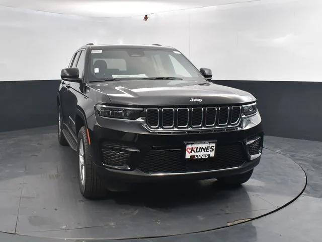 2025 Jeep Grand Cherokee GRAND CHEROKEE LAREDO X 4X4 2025 Jeep Grand Cherokee GRAND CHEROKEE LAREDO X 4X4