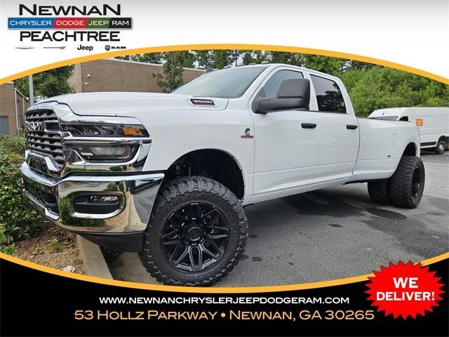 2025 RAM Ram 3500 RAM 3500 TRADESMAN CREW CAB 4X4 8 BOX 2025 RAM Ram 3500 RAM 3500 TRADESMAN CREW CAB 4X4 8 BOX