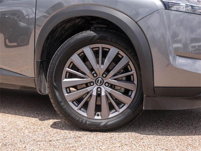 2023 Nissan Pathfinder SL FWD