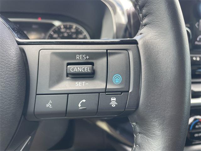 2023 Nissan Pathfinder SL FWD