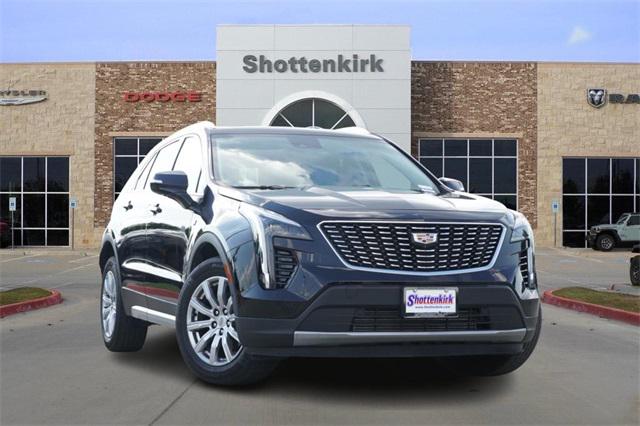 2022 Cadillac XT4 FWD Premium Luxury