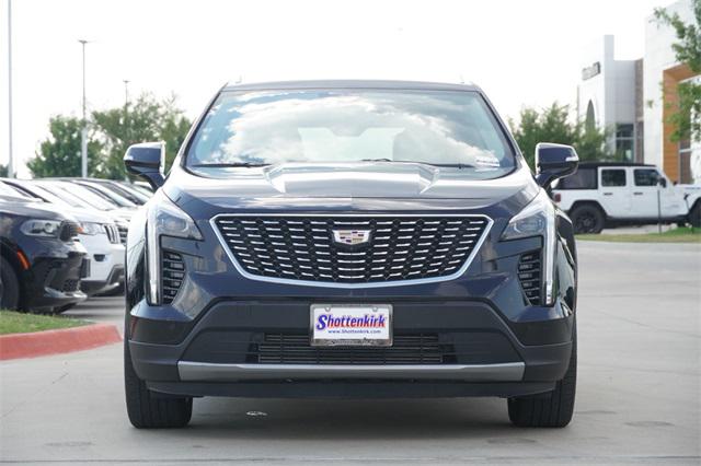 2022 Cadillac XT4 FWD Premium Luxury