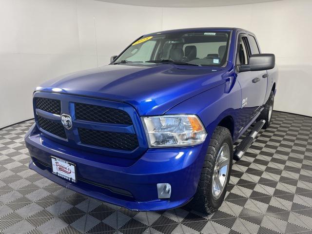 2018 RAM 1500 Express Quad Cab 4x4 64 Box