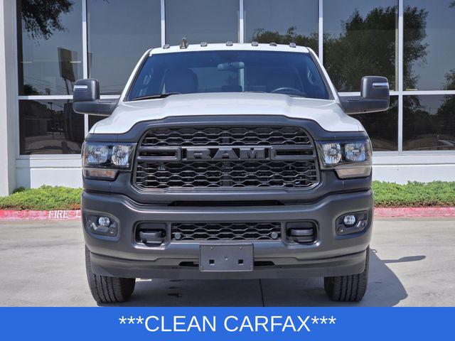 2023 RAM 3500 Tradesman Crew Cab 4x4 8 Box