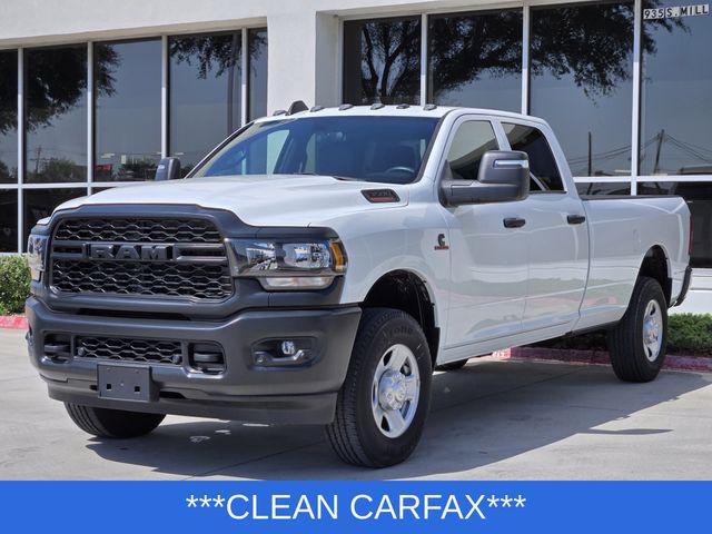 2023 RAM 3500 Tradesman Crew Cab 4x4 8 Box
