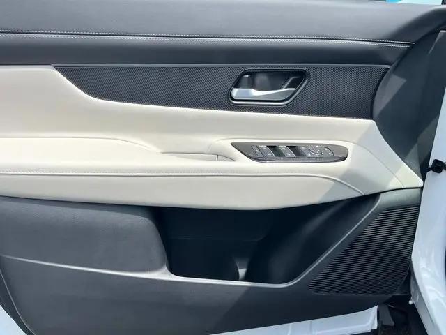 2025 Nissan Murano SV