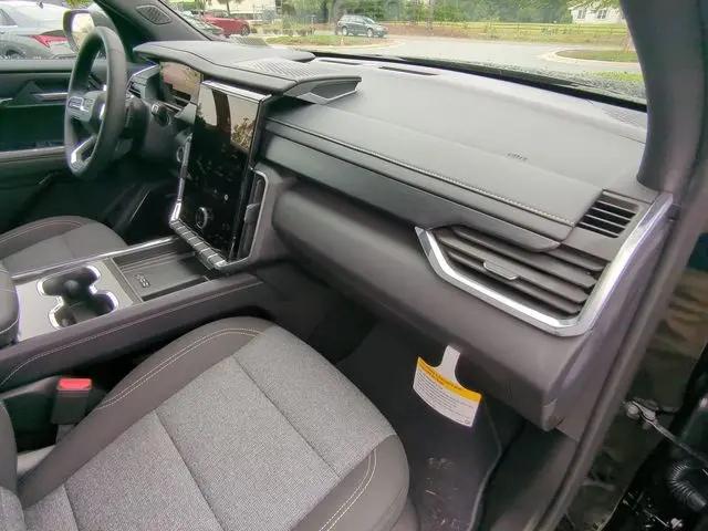2026 GMC Acadia FWD Elevation