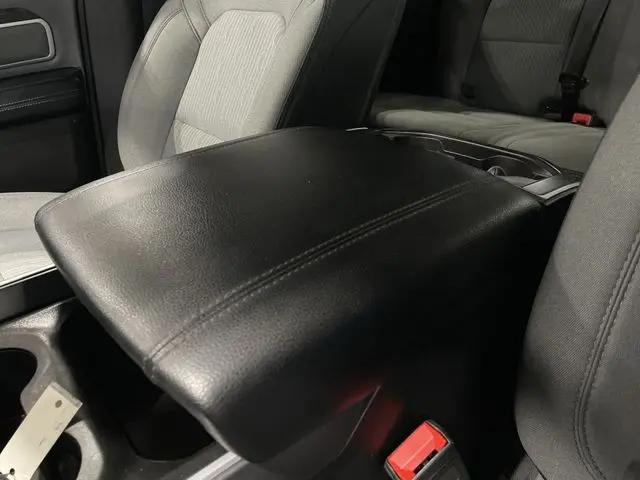 2022 Ram 1500 Big Horn Crew Cab 4x4 5'7" Box