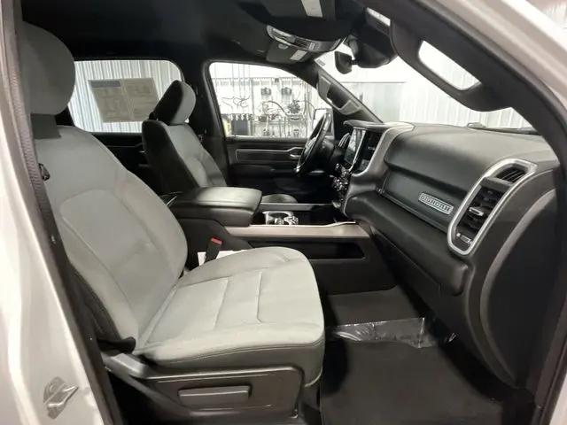 2022 Ram 1500 Big Horn Crew Cab 4x4 5'7" Box