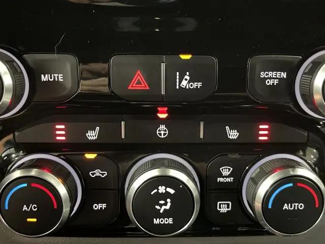 2022 Ram 1500 Big Horn Crew Cab 4x4 5'7" Box