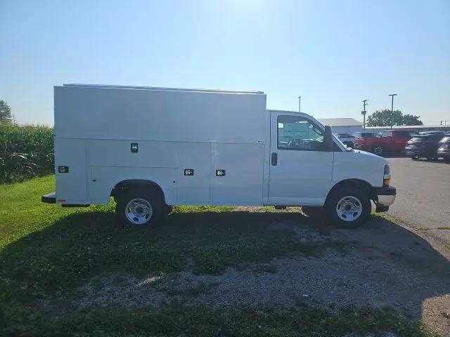 2025 Chevrolet Express Cutaway Work Van