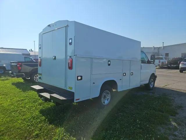 2025 Chevrolet Express Cutaway Work Van