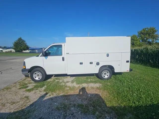 2025 Chevrolet Express Cutaway Work Van