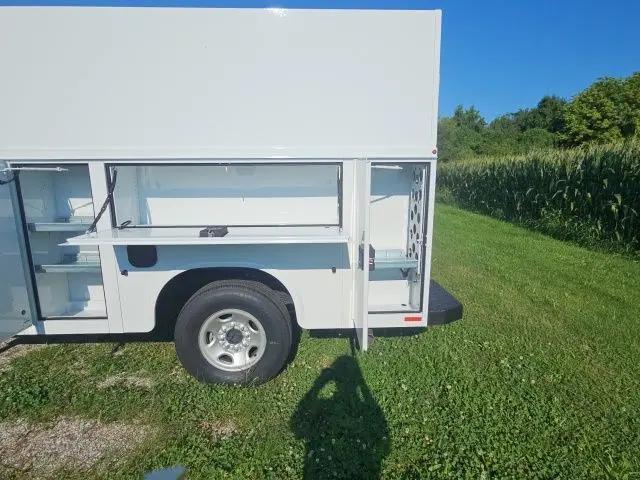 2025 Chevrolet Express Cutaway Work Van