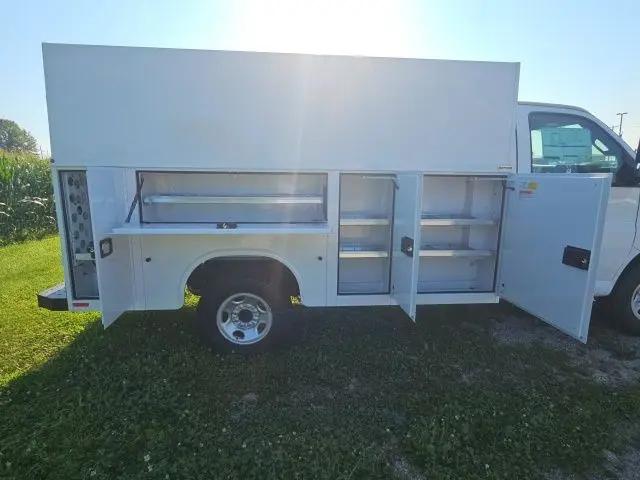 2025 Chevrolet Express Cutaway Work Van