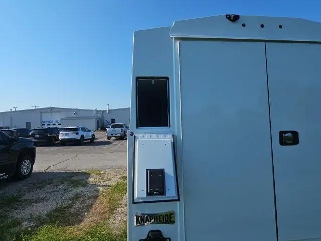 2025 Chevrolet Express Cutaway Work Van