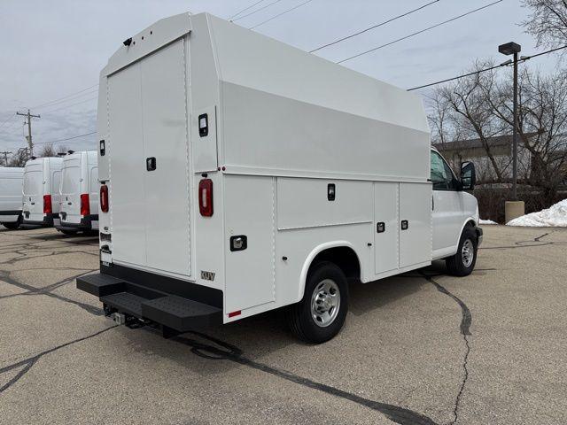2025 Chevrolet Express Cutaway Work Van