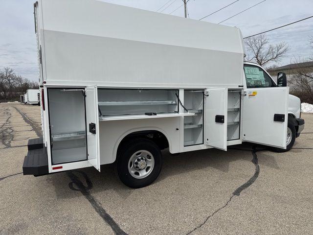 2025 Chevrolet Express Cutaway Work Van