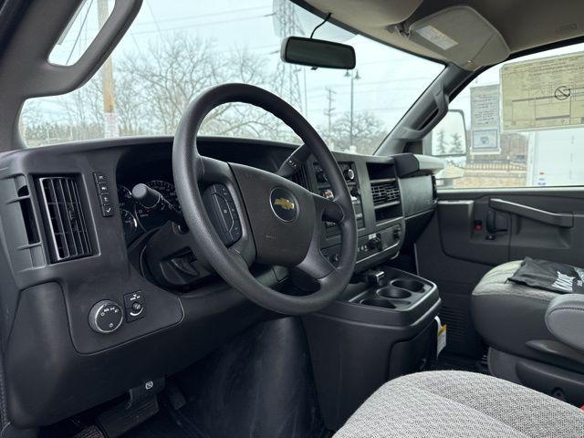 2025 Chevrolet Express Cutaway Work Van