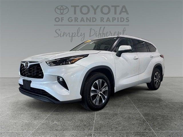 2022 Toyota Highlander XLE 2022 Toyota Highlander XLE