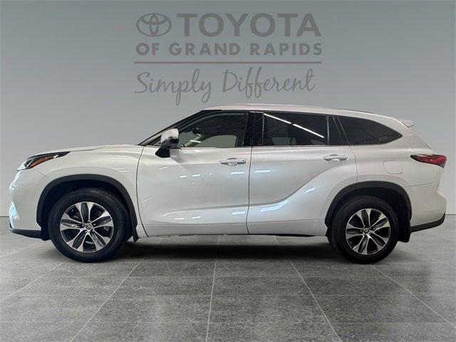 2022 Toyota Highlander XLE 2022 Toyota Highlander XLE