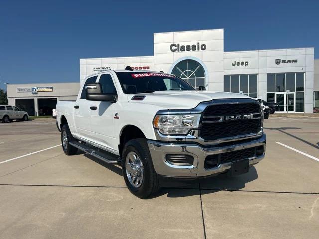2024 RAM 3500 Tradesman Crew Cab 4x4 64 Box