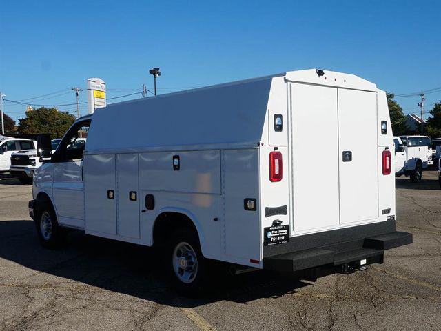 2025 Chevrolet Express Cutaway Work Van