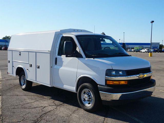 2025 Chevrolet Express Cutaway Work Van