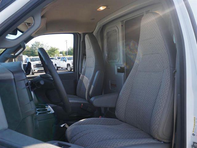 2025 Chevrolet Express Cutaway Work Van