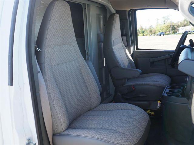 2025 Chevrolet Express Cutaway Work Van