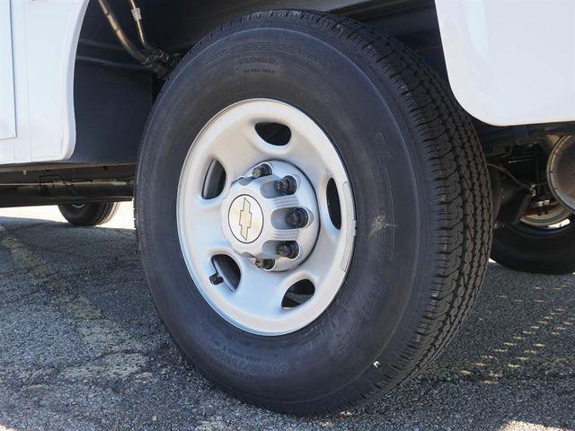2025 Chevrolet Express Cutaway Work Van