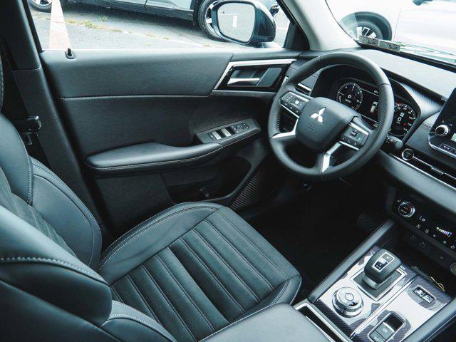 2025 Mitsubishi Outlander PHEV SE S-AWC