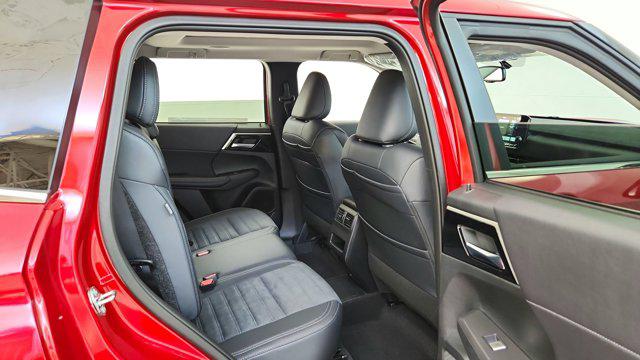 2025 Mitsubishi Outlander PHEV SE S-AWC