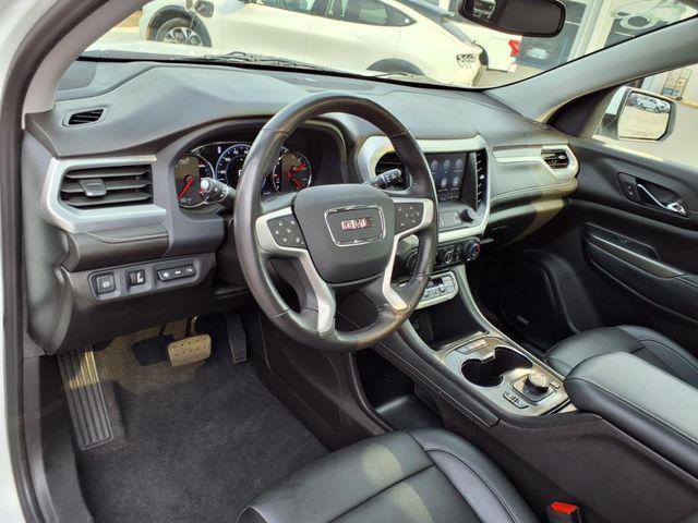 2022 GMC Acadia AWD SLT