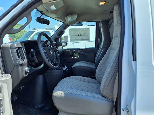 2025 Chevrolet Express Cargo Van RWD 3500 Regular Wheelbase WT