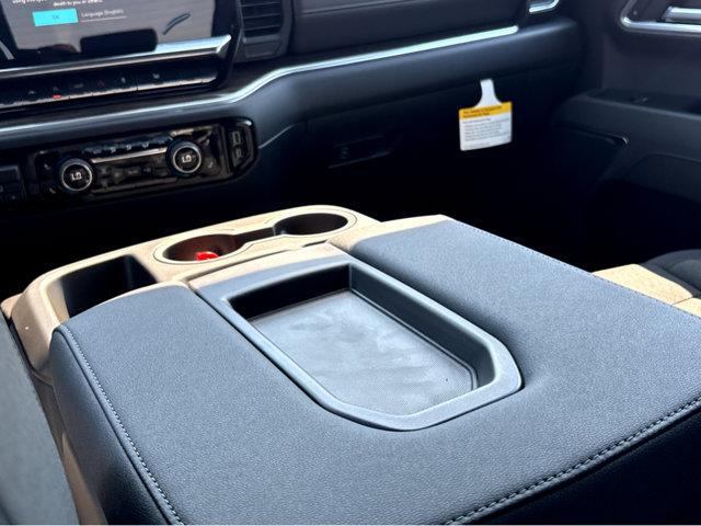 2025 Chevrolet Silverado 1500 4WD Crew Cab Short Bed LT with 2FL