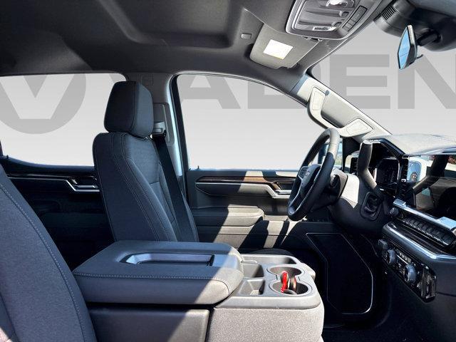 2025 Chevrolet Silverado 1500 4WD Crew Cab Short Bed LT with 2FL