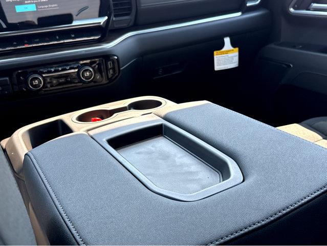 2025 Chevrolet Silverado 1500 4WD Crew Cab Short Bed LT with 2FL