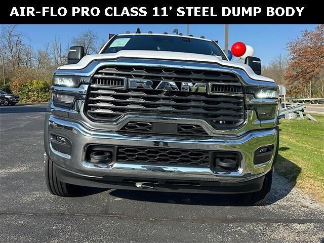 2026 RAM Ram 5500 Chassis Cab RAM 5500 TRADESMAN CHASSIS CREW CAB 4X4 84 CA