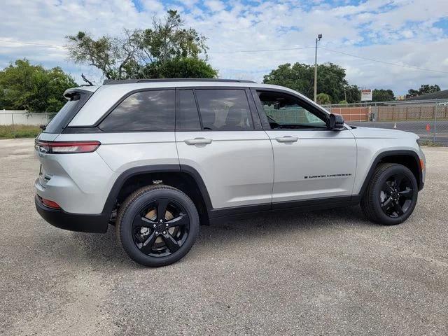 2025 Jeep Grand Cherokee Limited 4x2