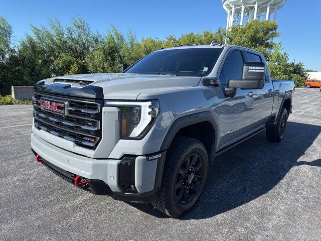 2025 GMC Sierra 2500HD 4WD Crew Cab Standard Bed AT4