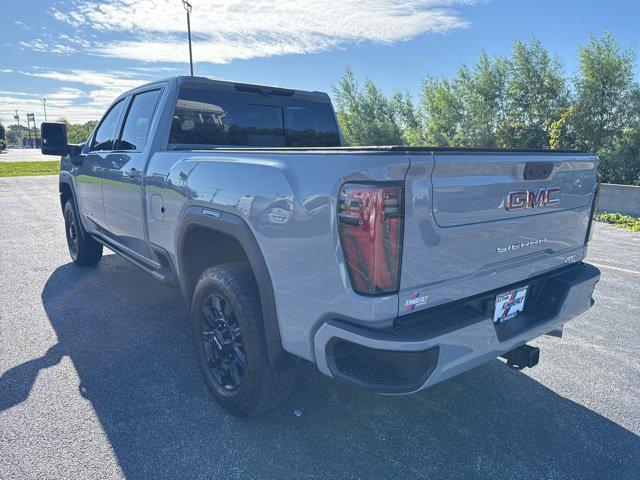 2025 GMC Sierra 2500HD 4WD Crew Cab Standard Bed AT4