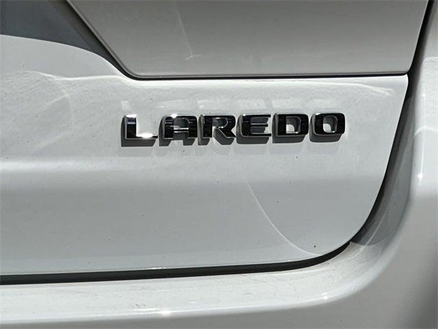 2022 Jeep Grand Cherokee Laredo 4x4