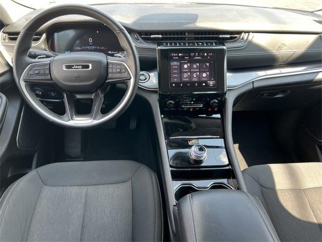 2022 Jeep Grand Cherokee Laredo 4x4