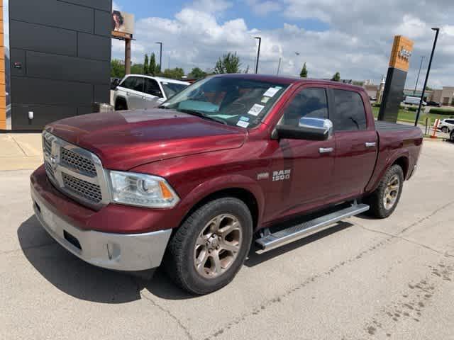 2017 RAM 1500 Laramie Crew Cab 4x4 57 Box
