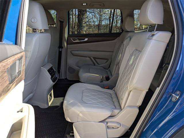 2025 Volkswagen Atlas 2.0T SEL Premium R-Line